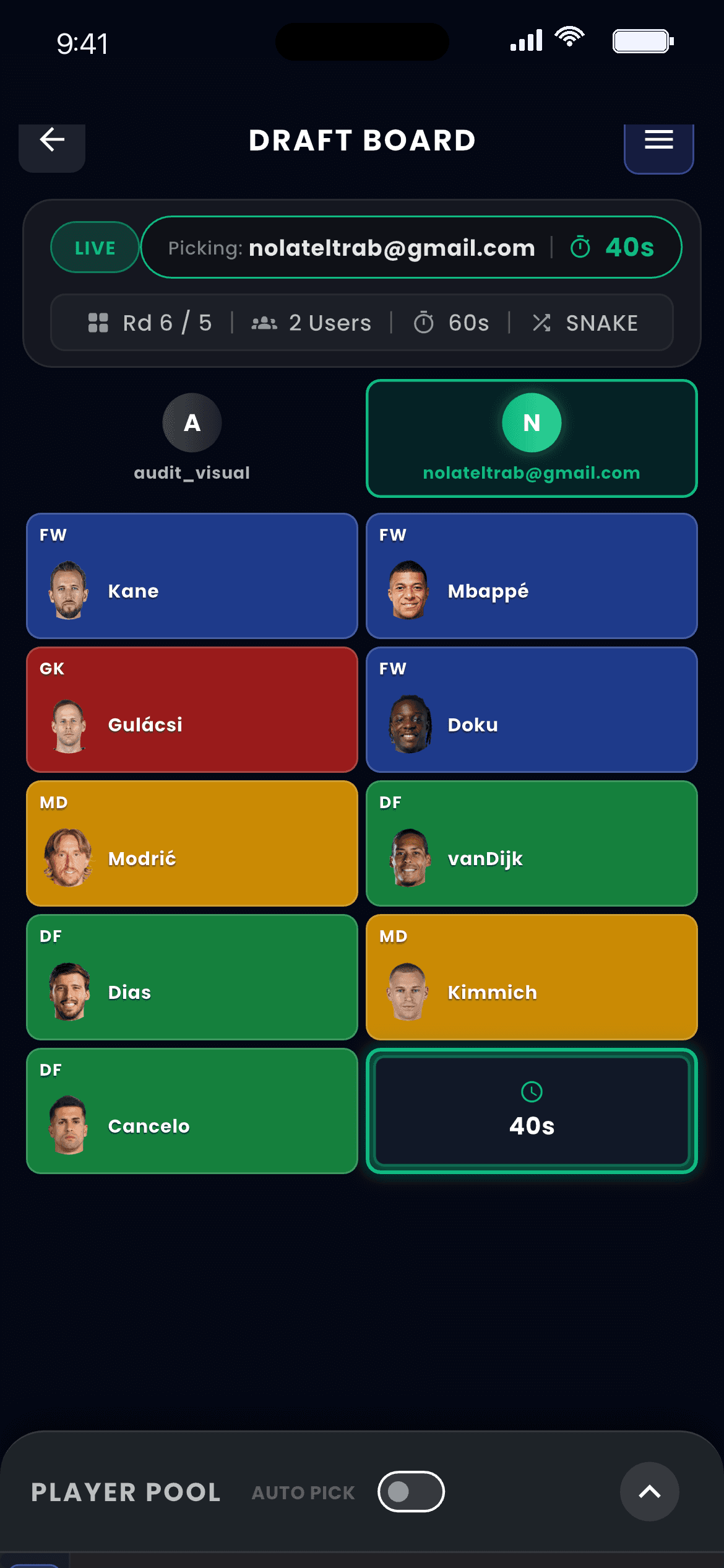 Live snake draft board with Kane, Mbappé, Modrić, van Dijk and 60-second pick timer